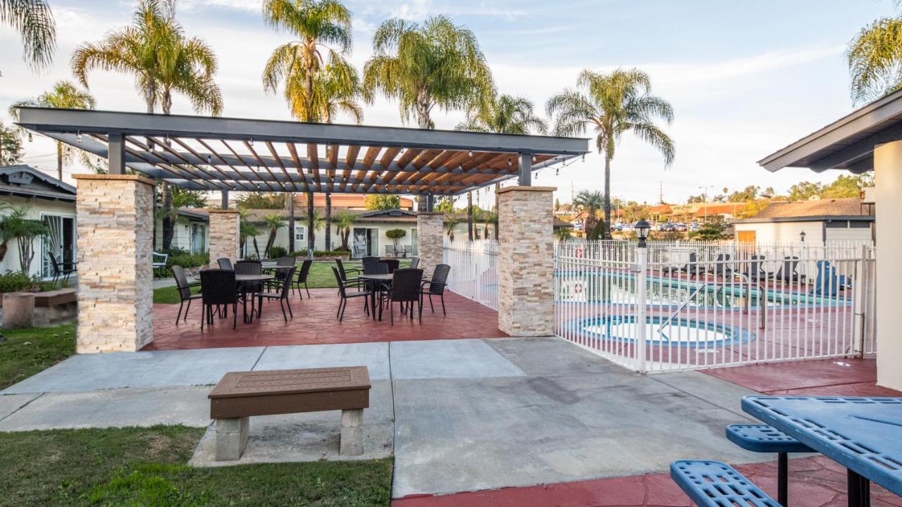 Fallbrook Country Inn Dış mekan fotoğraf