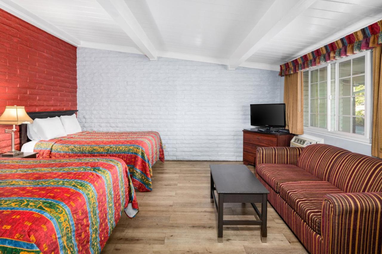 Fallbrook Country Inn Dış mekan fotoğraf