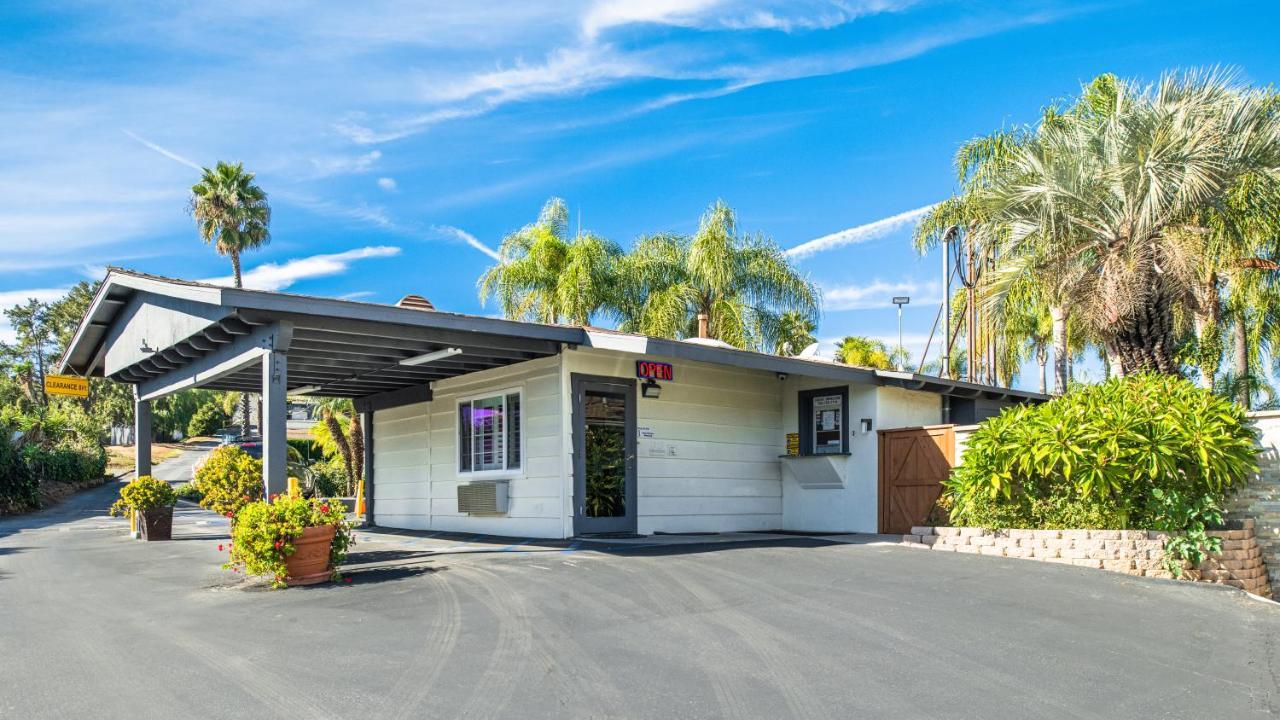 Fallbrook Country Inn Dış mekan fotoğraf